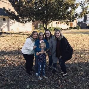 Meet your Posher, Danielle